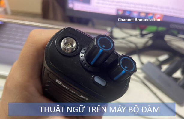 Thuật ngữ trên máy bộ đàm